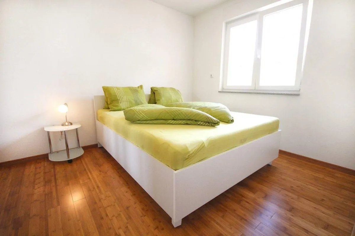 Apartment Borka Medulin