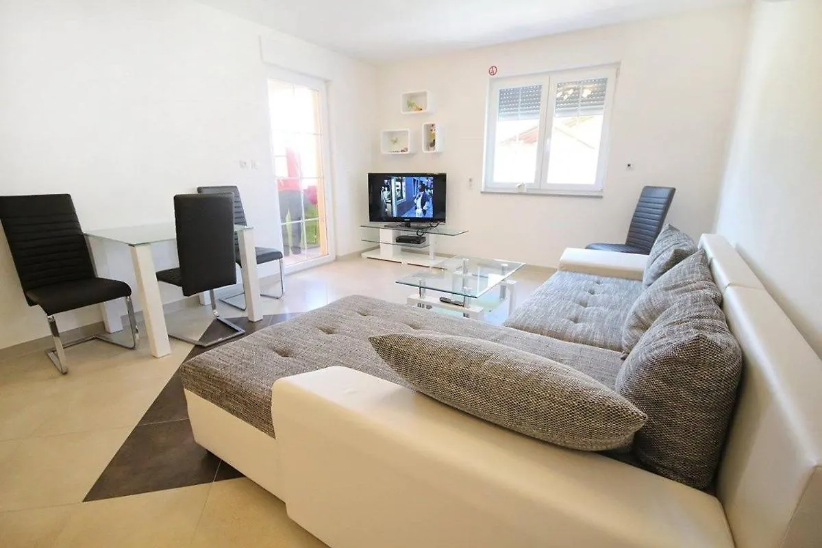 Apartment Borka Medulin